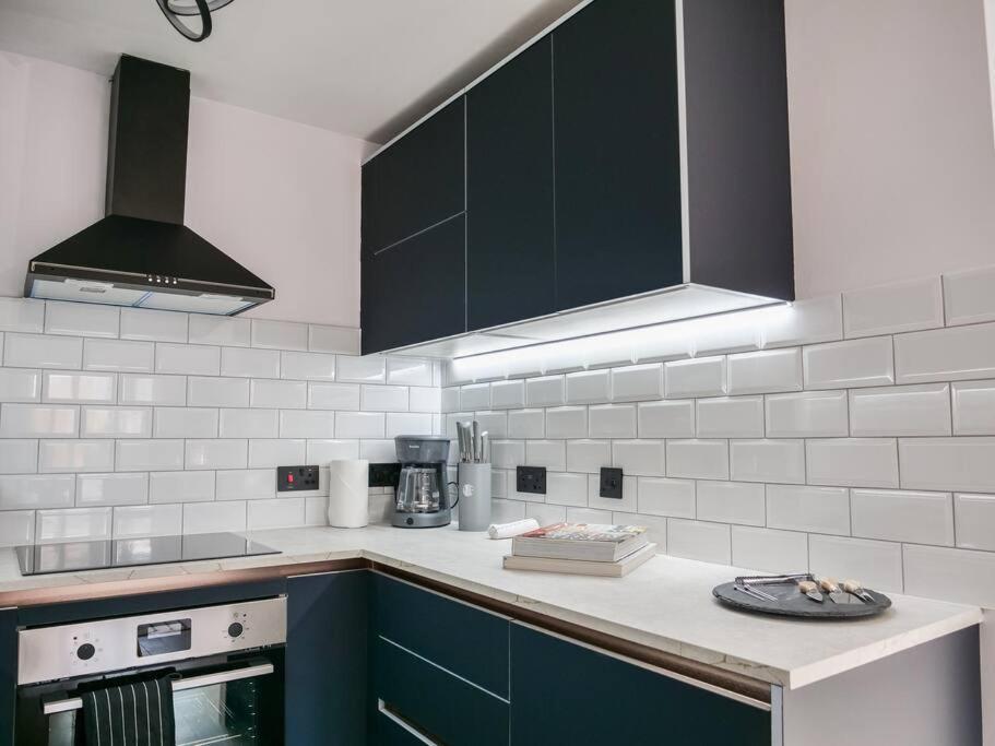 Stylish Retreat For Your Short Getaway London Exterior photo